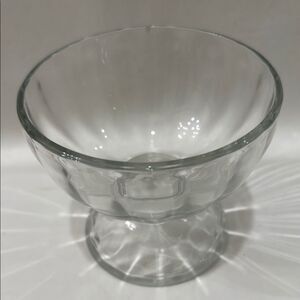 Libby Vintage Clear Glass Ribbed Compote Dessert Dish Scalloped Pedestal Bowl
